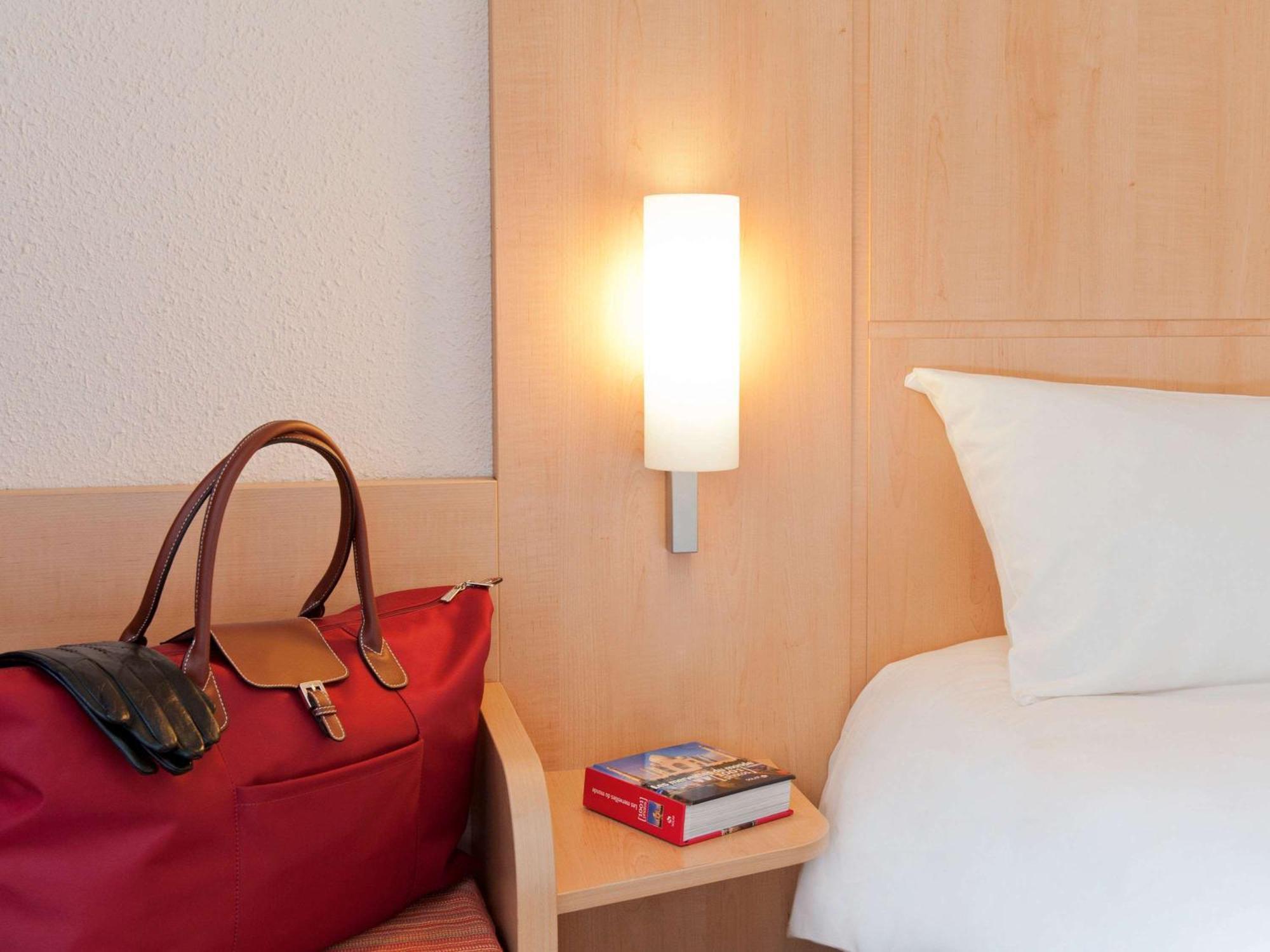 ไอบิส ลิล ซองทร์ การ์ Hotel ลีลล์ ภายนอก รูปภาพ